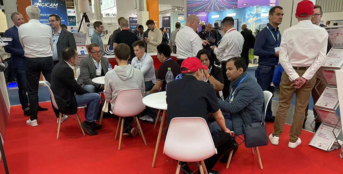 The SIMCom expert team is dedicated to helping clients solve their IoT solutions